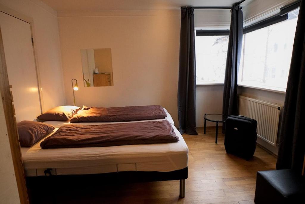 Cozy On The Strip Apartment Reykjavik Exterior photo