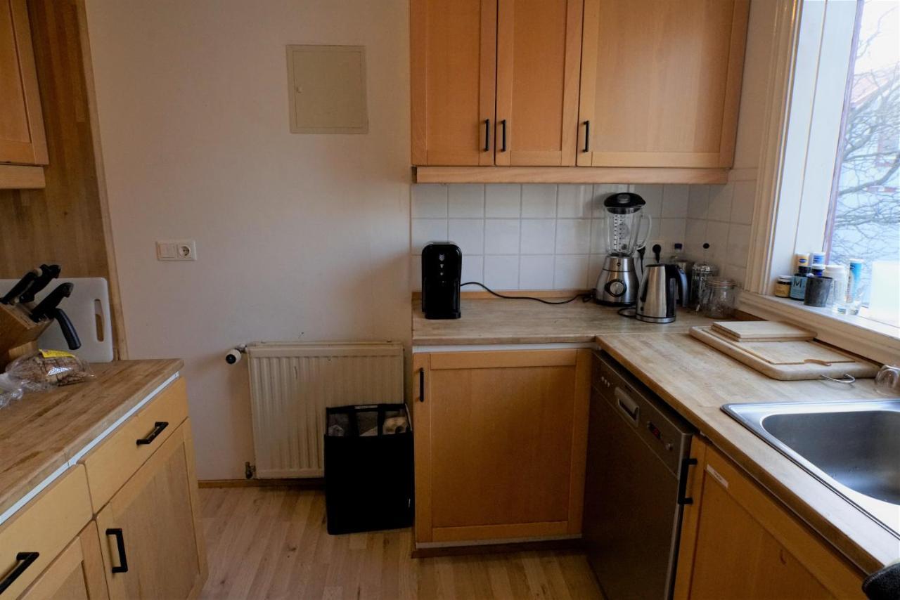 Cozy On The Strip Apartment Reykjavik Exterior photo